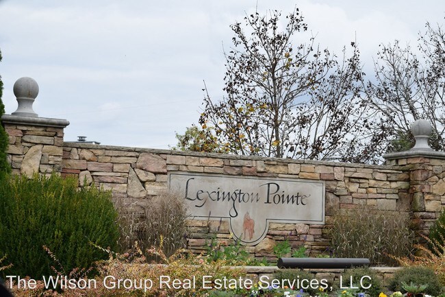 Building Photo - 7013 Lexington Point Dr