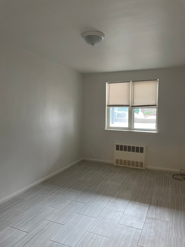 Building Photo - 130 Bay 11th St