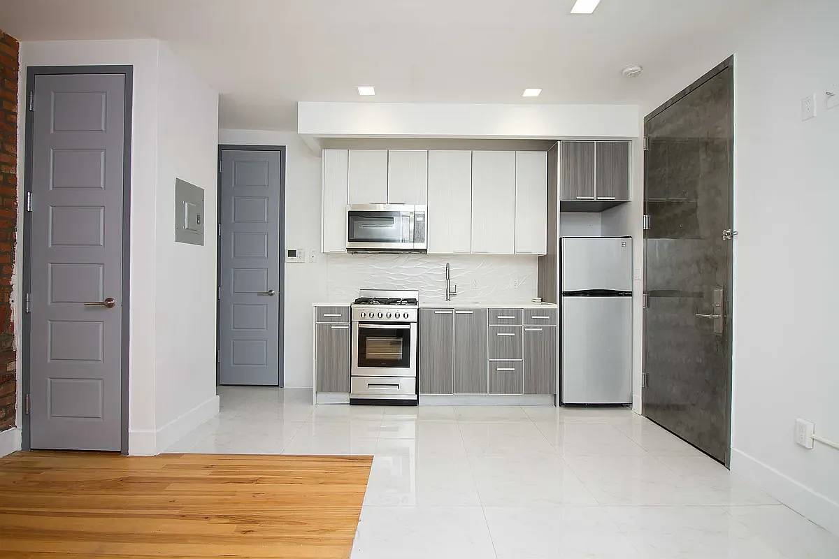 Foto del edificio - 1702 Davidson Ave