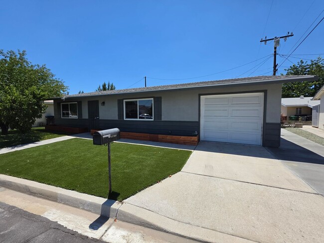 Building Photo - 26111 Doverwood Pl