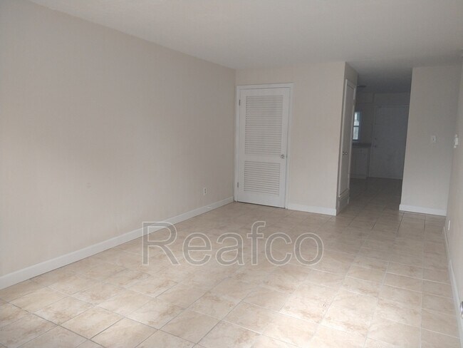 Building Photo - 210 S Wayne Ave