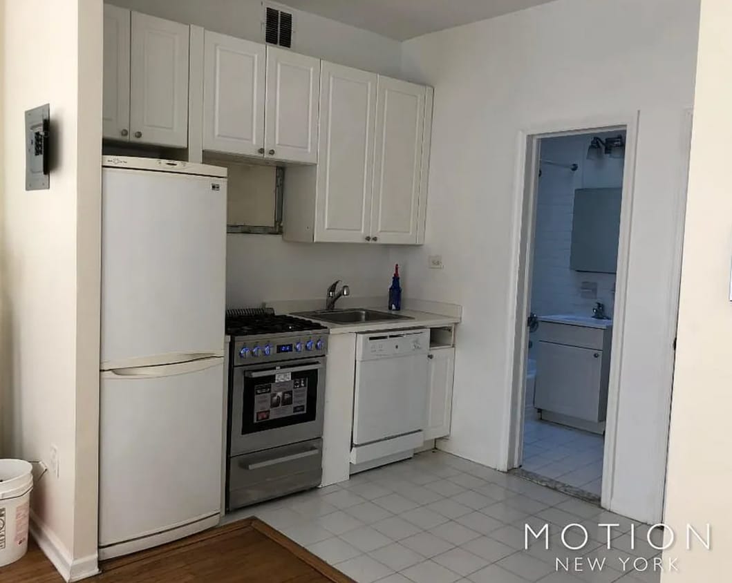 Primary Photo - 69 W 55th St