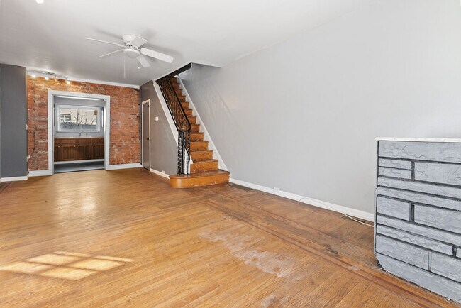 Building Photo - 2009 S Darien St