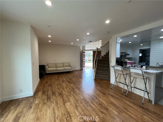 Foto del edificio - 901 W Arrow Hwy