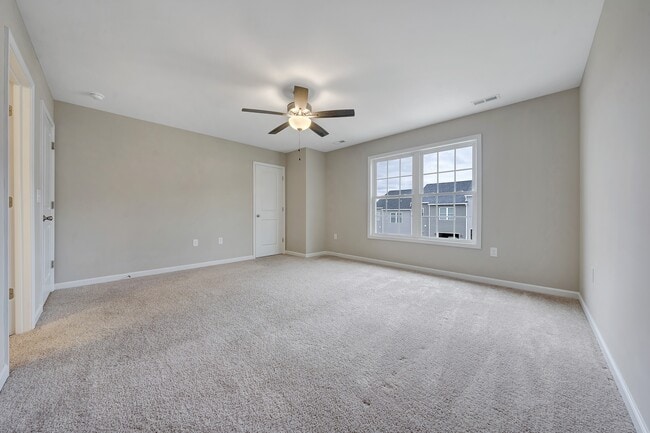 Building Photo - Kensington Townhomes