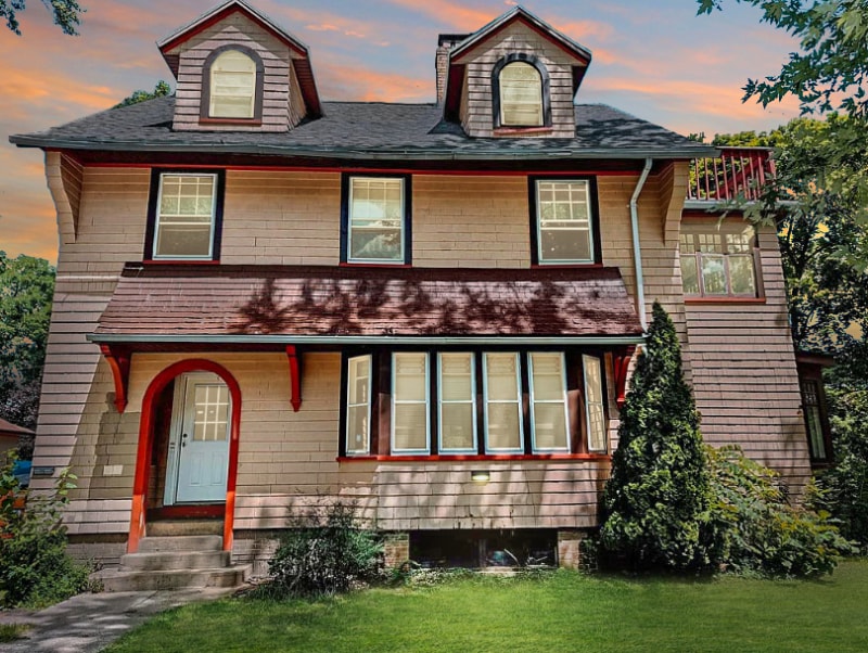 Primary Photo - 150 Parkdale Terrace