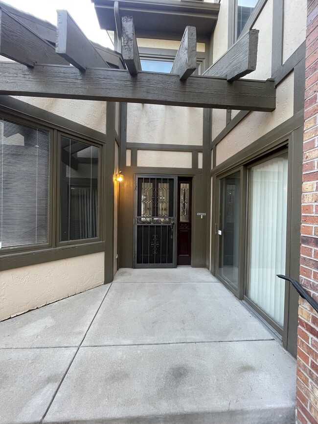 Building Photo - 7224 S Sundown Cir