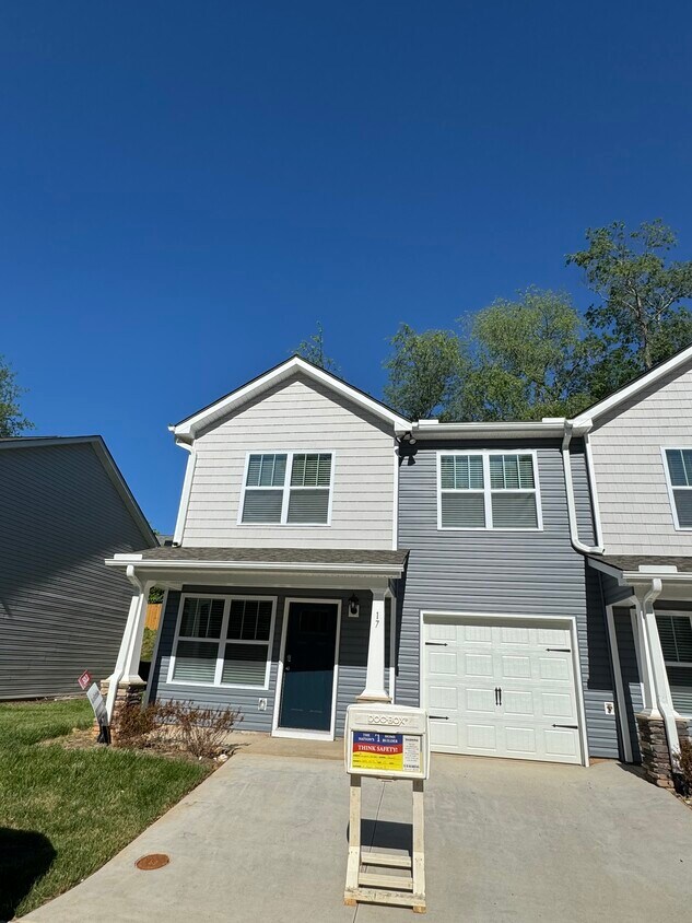 17 Virginia Cmns Dr, Arden, NC 28704 Townhome Rentals in Arden NC