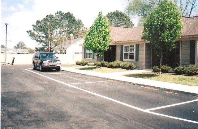 Building Photo - 112 Morrison St