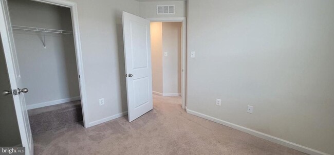 Building Photo - 67 Wiggles Ct