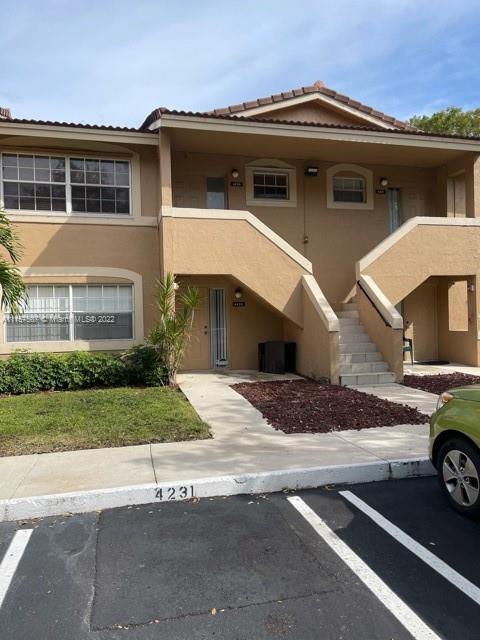 Building Photo - 4233 NW 115th Ave