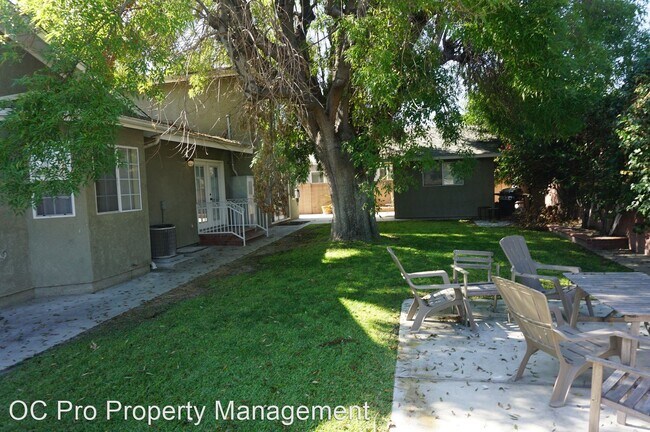 Building Photo - 6 br, 3.5 bath House - 12031 Cliffwood Avenue