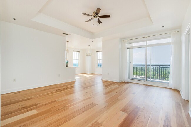 Foto del edificio - 325 East Paces Ferry Rd NE