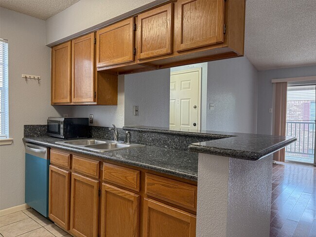 Building Photo - 3100 Jeanetta St