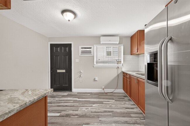 Building Photo - 1511 Scharpe St