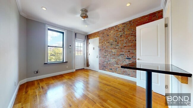 Building Photo - 179 Essex St