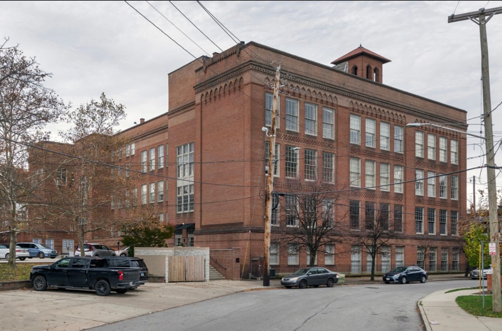 2043 Random Rd Cleveland, OH 44106 – photo 1