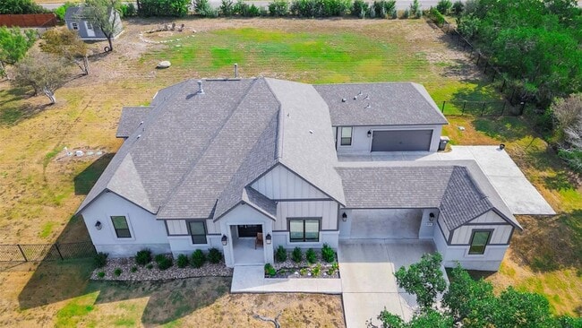 Building Photo - 104 Lazy Oak Pl