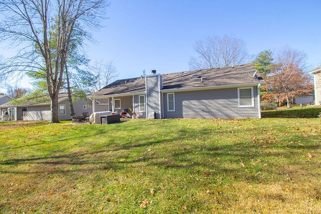 Building Photo - 5020 Glencairn Dr