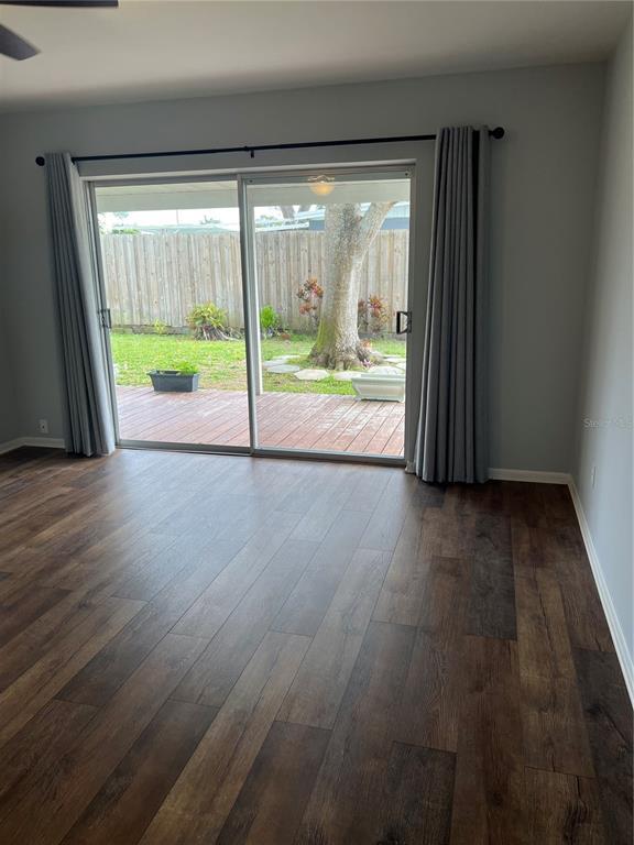 Building Photo - 7803 Woodlynne Ave