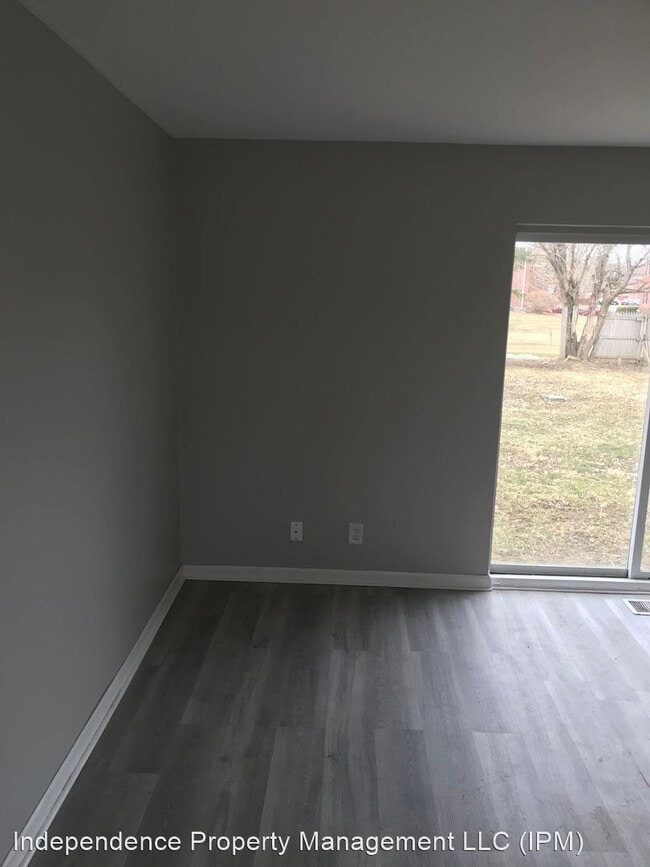 Building Photo - 3 br, 1 bath House - 2101 Hazel Avenue