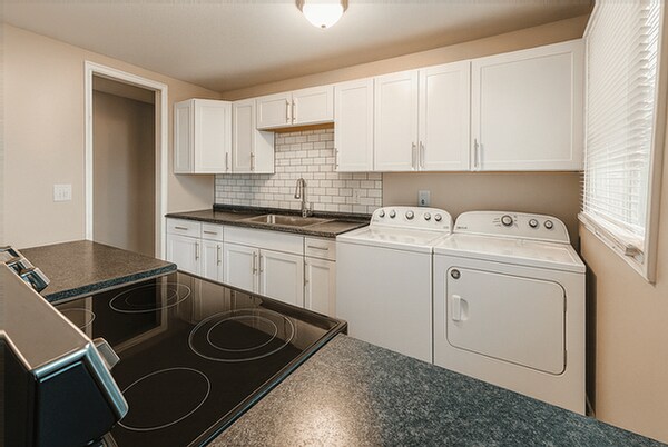 Foto del edificio - 4186 Mapleleaf Dr