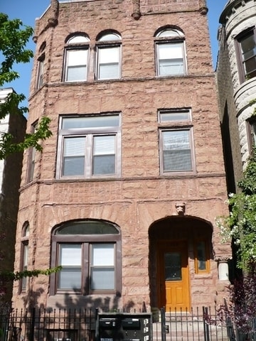 Building Photo - 1326 N Maplewood Ave