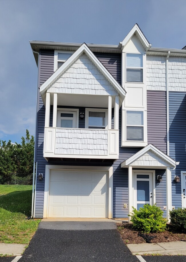 Photo - 1252 Frost Pl Townhome