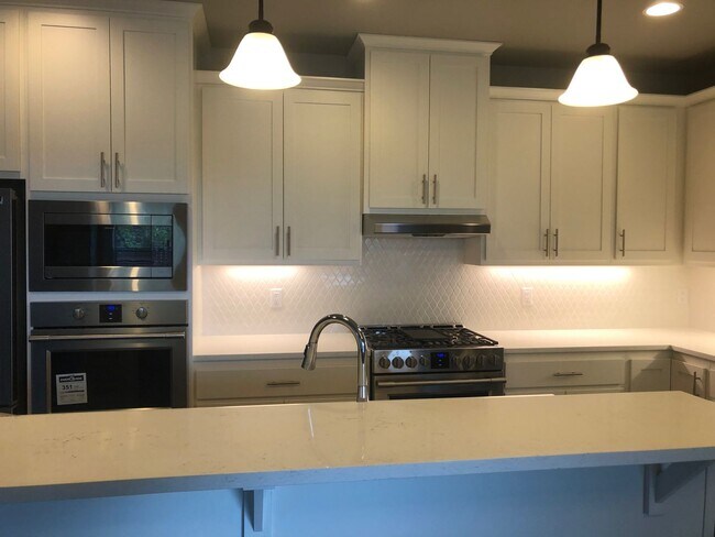 Foto del edificio - Gorgeous Townhome