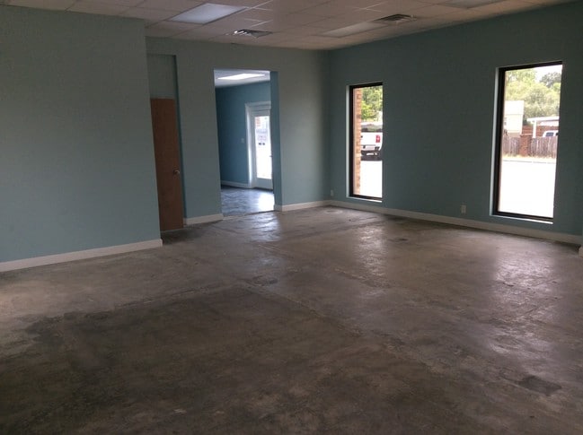 Building Photo - 6466 E Brainerd Rd