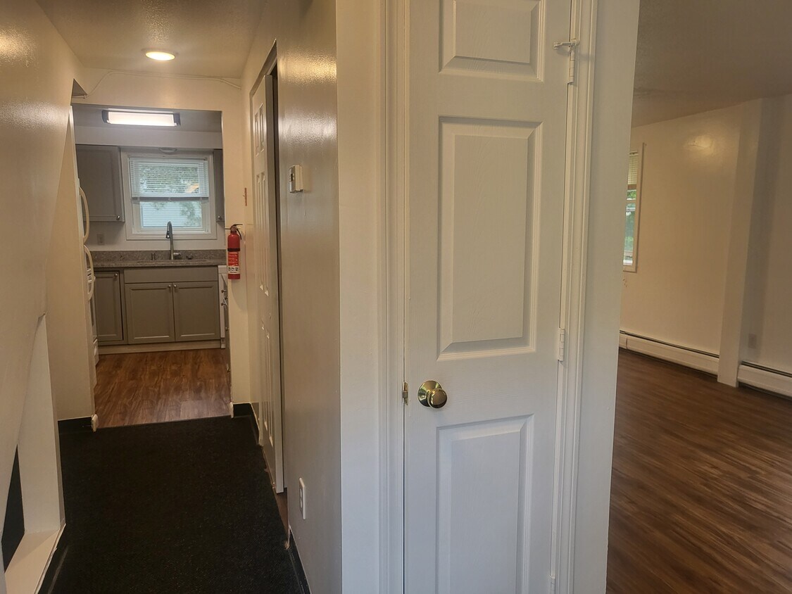 3 River St Es VT 05452 Townhome Rentals In Es VT Apartments 3-river-st-es-vt-05452-townhome-rentals-in-es-vt-apartments