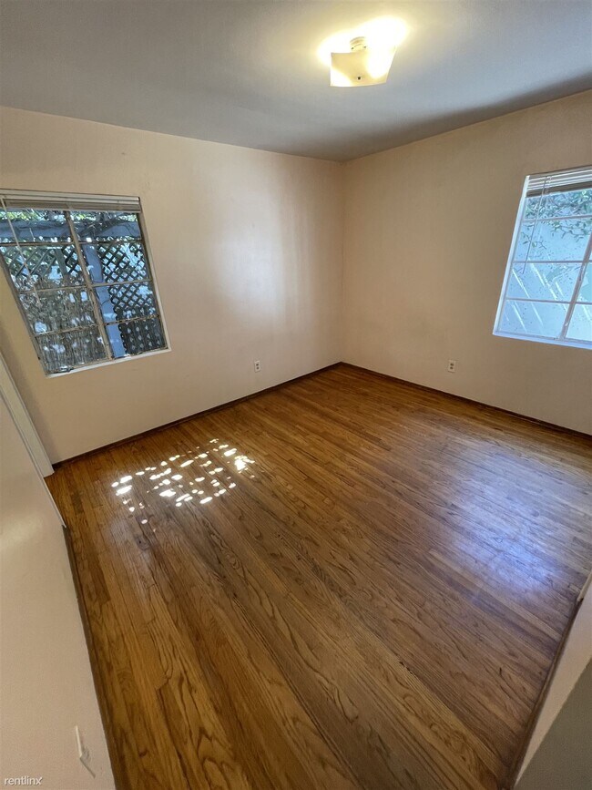 Building Photo - 1 br, 1 bath Duplex - 4162 Bachman Place