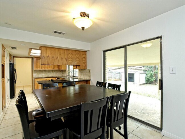 Foto del edificio - 3800 Palomar Ln