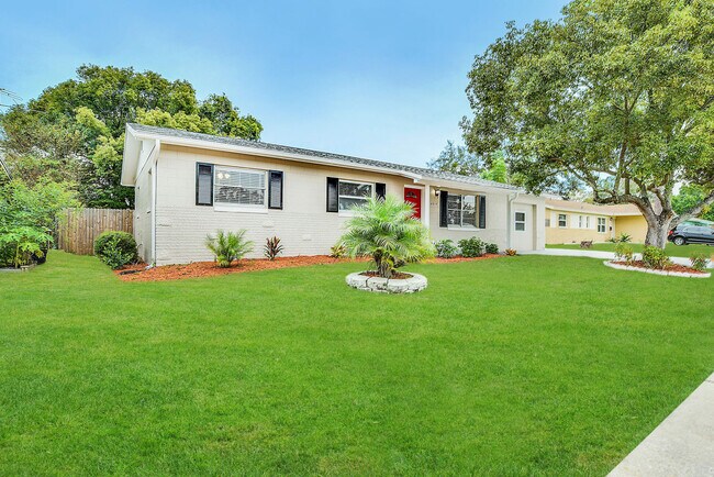 Building Photo - 4917 Tam Dr