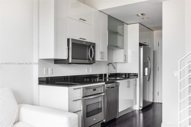 Foto del edificio - 60 SW 13th St