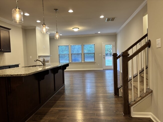 Photo - 318 Princess Pl Townhome