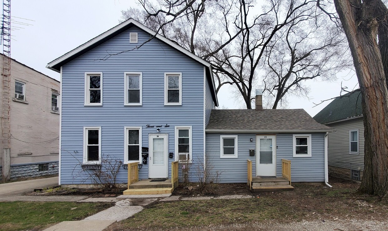 1006 N Hickory St Unit 1SW, Joliet, IL 60435 Condo for Rent in Joliet