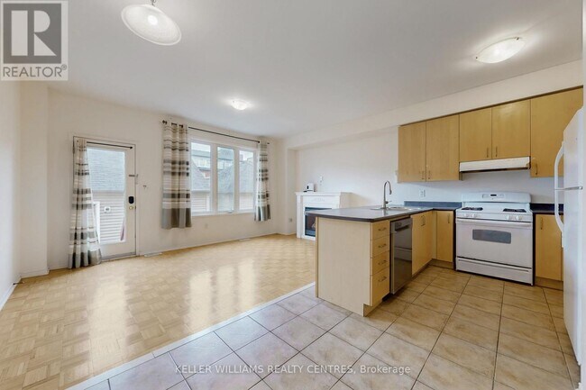 Photo du bâtiment - 70 Haynes Ave