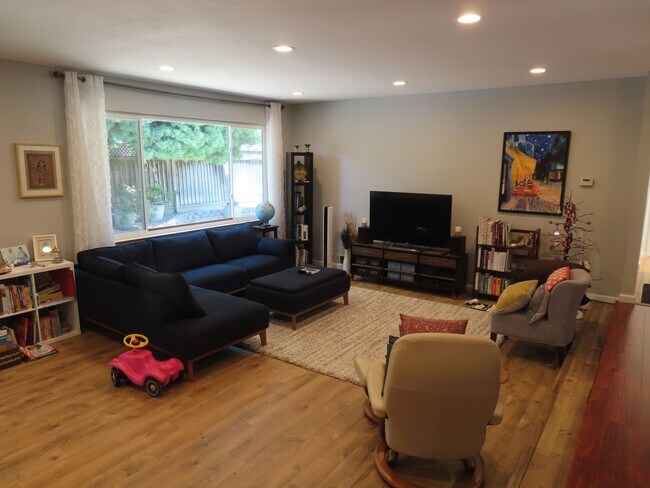 Foto del edificio - Awesome San Jose Home Near Top Schools, Pa...