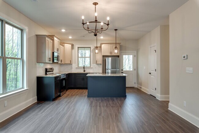 Foto del edificio - 457 Hungry Hollow Rd SE