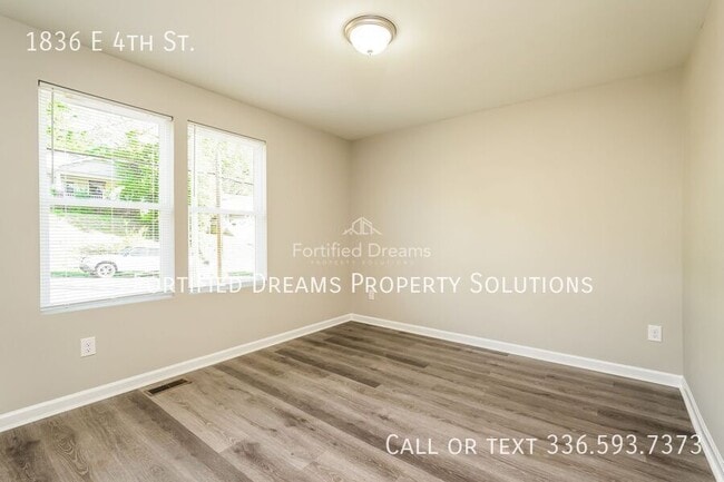 Building Photo - 1836 4th St E