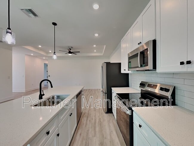 Building Photo - 26473 Explorer Rd