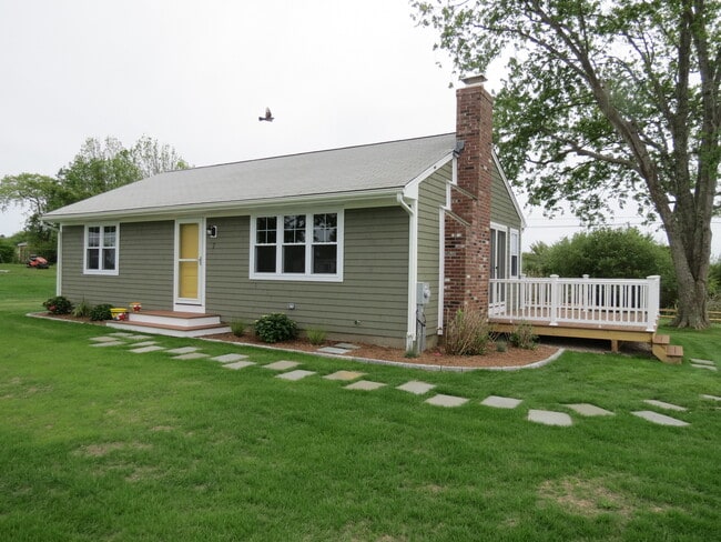 Building Photo - 7 Herbert Dr