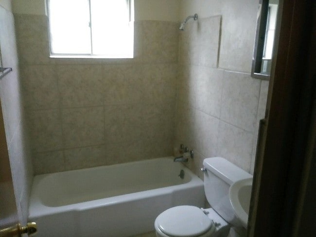 Foto del edificio - 83 Homestead Dr