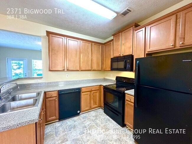 Foto del edificio - 1 Free Month Rent + 13 Month Lease