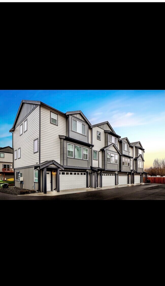 Building Photo - 6170 Portal Way