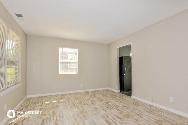 Building Photo - 11030 SAINT AMBROSE LN, ST ANN, MO 63074