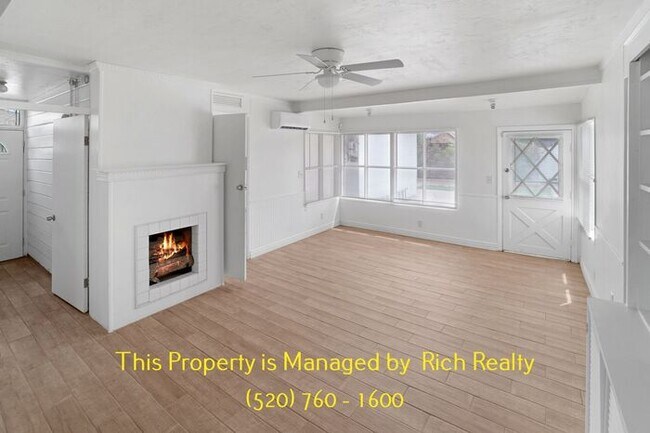 Building Photo - Gorgeous Spacious 4 Bedroom Home with a Ma...