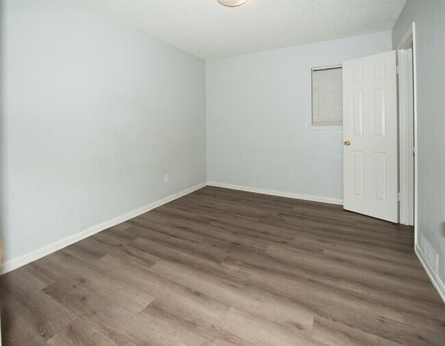 Foto del edificio - 7303 Grand Canyon Dr