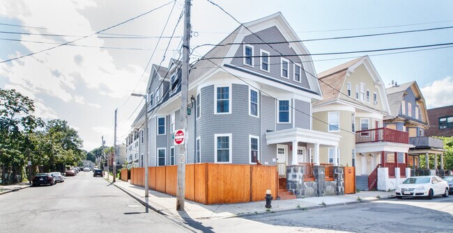 Building Photo - 163 Devon St